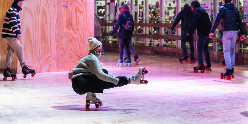 Chica en patines
